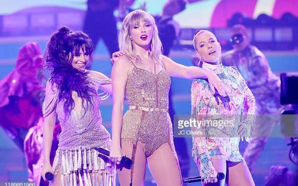 Taylor Swift is Joined by Halsey + Camila Cabello for NEXT Level AMAS Performance!